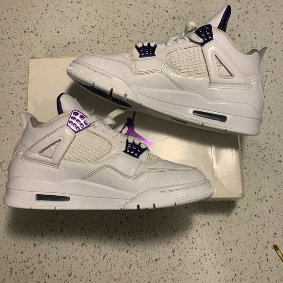 Jordan 4 Purple Metallic - Picture 2 of 6